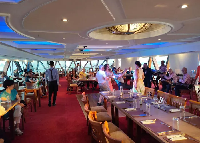 Nile Cruise Luxor Aswan 3,4 And 7 Nights