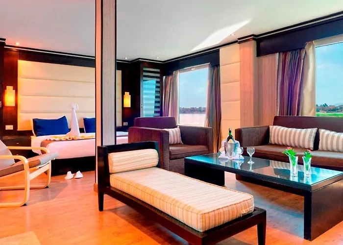 Prime Floating Hotel In Aswan